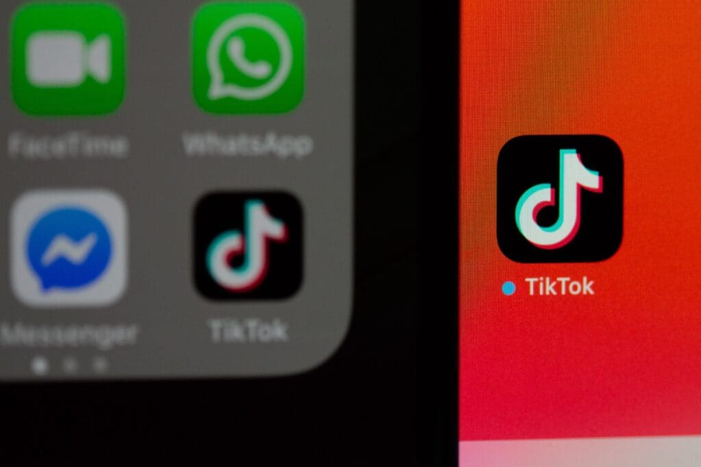 アメリカ Tiktokの使用禁止相次ぐ テキサス、メリーランドなど5つの州で 4 solen feyissa E7TmHmYqda0 unsplash