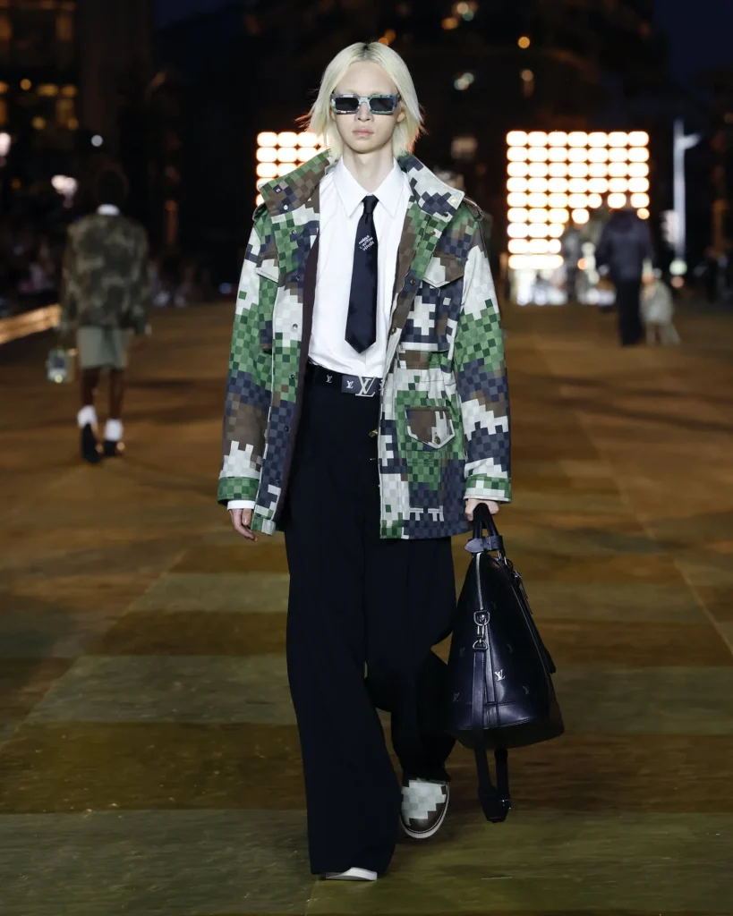 ルイ・ヴィトン(Louis Vuitton)2024年春夏メンズコレクション|ファレル・ウィリアムス時代の幕開け 14 1687355266 louis vuitton mens spring summer 2024 11