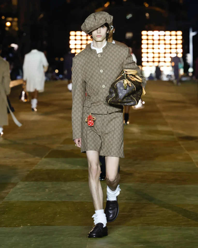 ルイ・ヴィトン(Louis Vuitton)2024年春夏メンズコレクション|ファレル・ウィリアムス時代の幕開け 17 1687355684 louis vuitton mens spring summer 2024 60