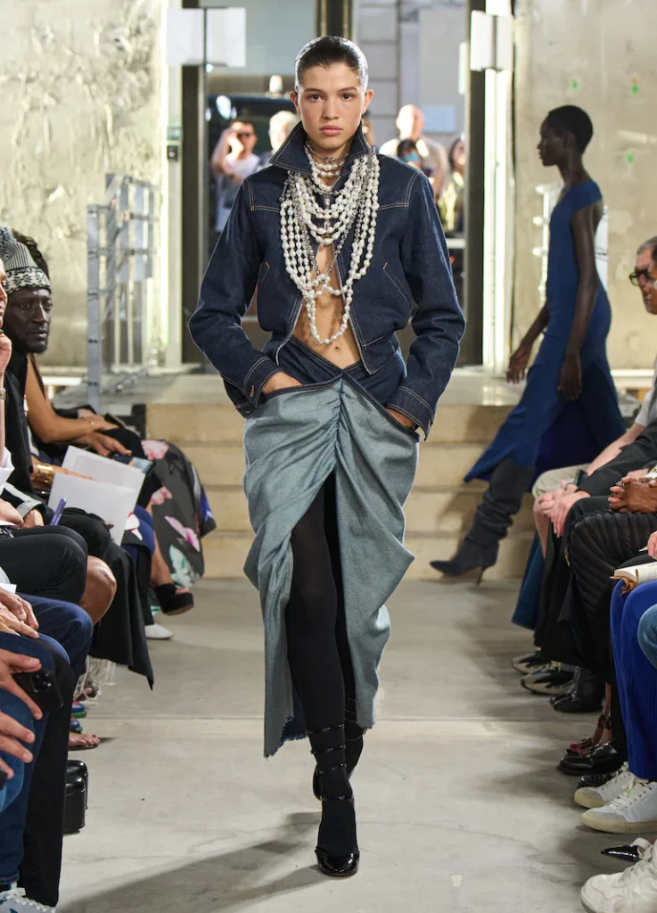 アライア(ALAÏA)2023年冬春コレクションを発表 | メゾンの真髄「パラドックス」への探求 9 Alaia WS23 look number 19