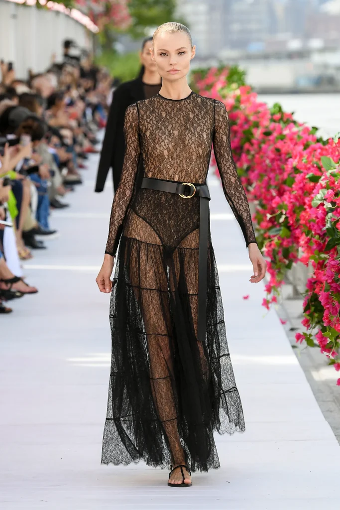 マイケル コース(Michael Kors )2024年春夏コレクション|夏の休暇での洗練されたシックスタイルを提案 8 00053 michael kors collection spring 2024 ready to wear