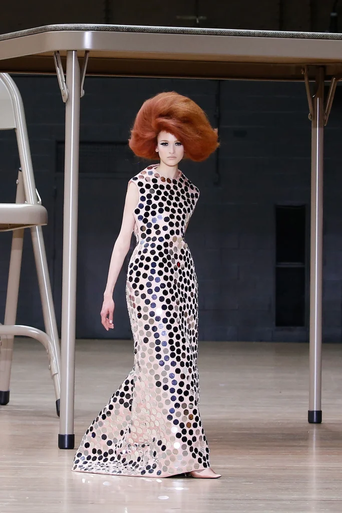マーク ジェイコブス(Marc Jacobs) 2024年春夏コレクション | 40周年を祝福するクリエイティブの極致 10 00046 marc jacobs spring 2024 ready to wear courtesy of marc jacobs