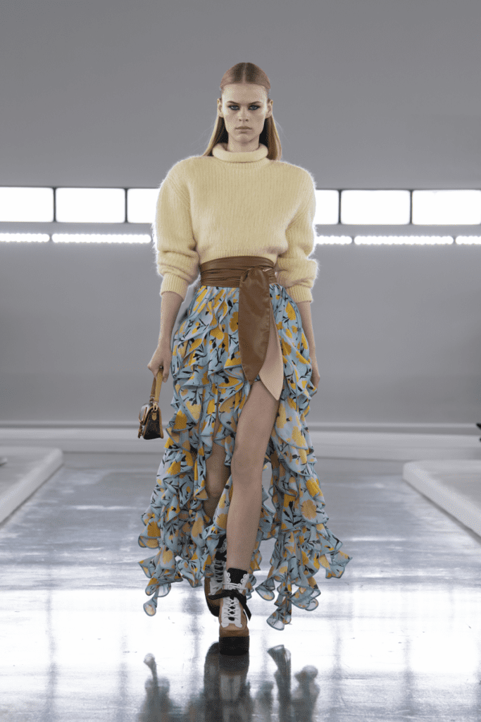 ルイ・ヴィトン(Louis Vuitton)、上海で2024年ウィメンズ・プレフォール「Voyager Show」を開催 14 31 800x1200 1