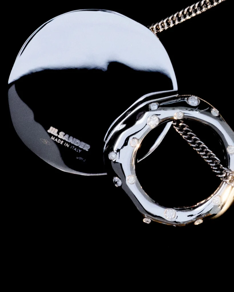 ジル サンダー(Jil Sander)、初のファインジュエリーコレクションを発表 7 JS FINE JEWELRY CROPS PROJECT PAGE AG 241205 09