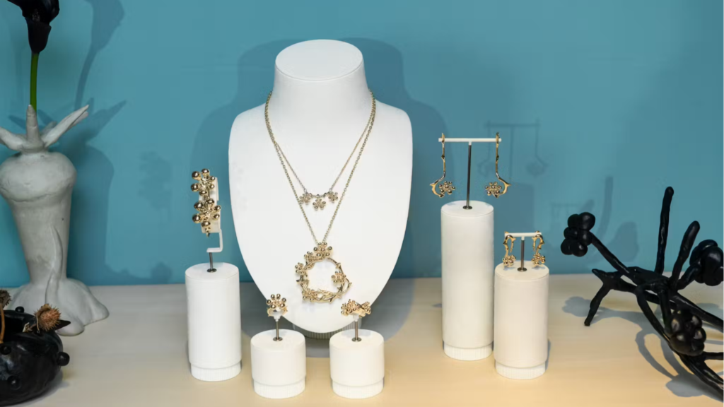『Tiffany & Co. × CFDA Jewelry Designer Award』の初代受賞者に、ジャミール・モハメッド(Jameel Mohammed)が輝く 5 3 4
