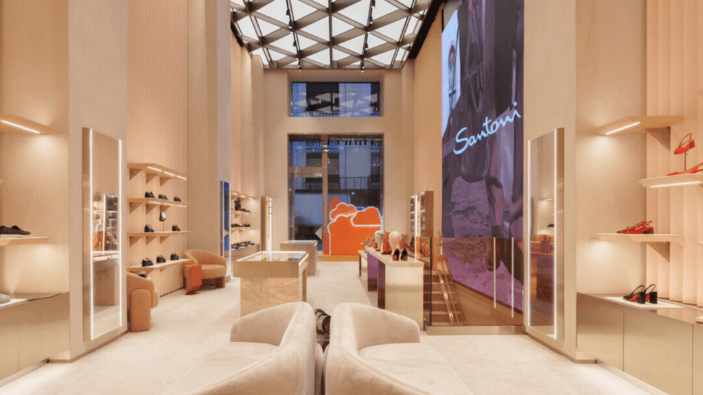 サントーニ(Santoni)、ニューヨークのマディソンアベニューに新たな旗艦店をオープン 3 3 9