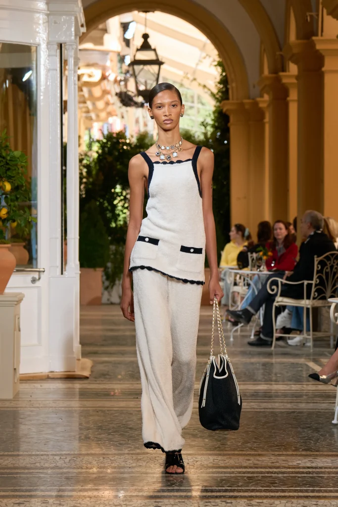 シャネル(Chanel) 2026年クルーズコレクションーコモ湖「ヴィラ・デステ」に響く、夏の旋律 23 00005 chanel resort 2026