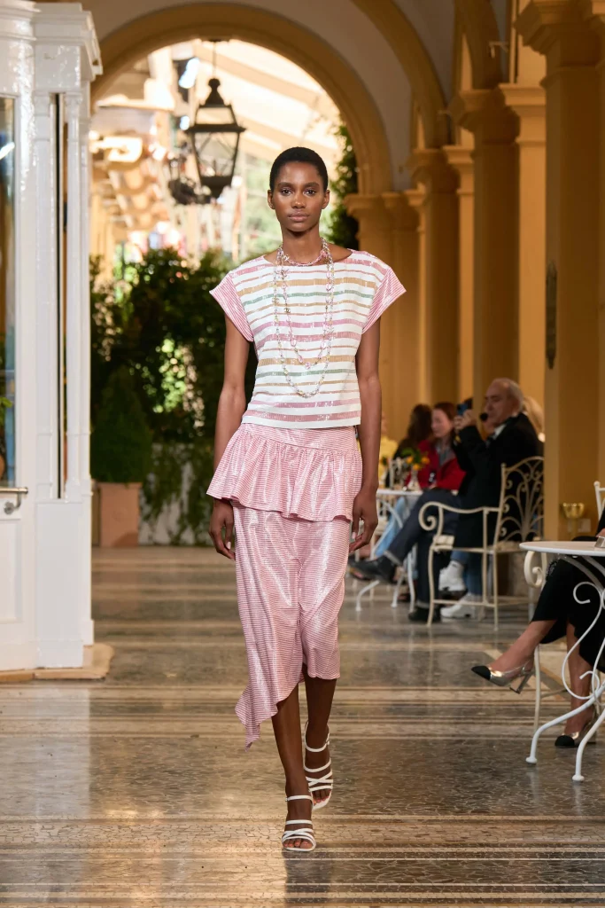 シャネル(Chanel) 2026年クルーズコレクションーコモ湖「ヴィラ・デステ」に響く、夏の旋律 34 00050 chanel resort 2026