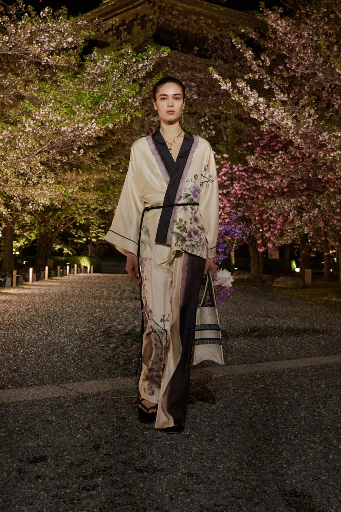 ディオール(Dior)、京都の東寺で2025年フォールコレクションを発表─日本文化との対話を再構築 13 00051 christian dior pre fall 2025