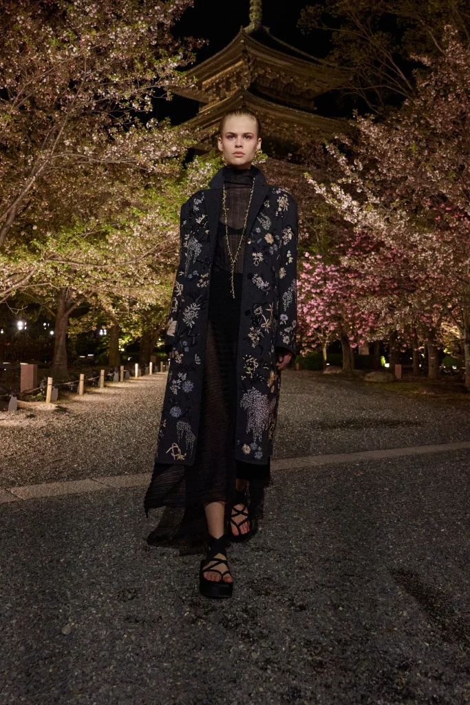 ディオール(Dior)、京都の東寺で2025年フォールコレクションを発表─日本文化との対話を再構築 16 00055 christian dior pre fall 2025