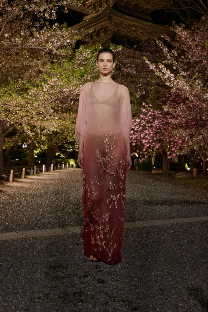 ディオール(Dior)、京都の東寺で2025年フォールコレクションを発表─日本文化との対話を再構築 14 00071 christian dior pre fall 2025