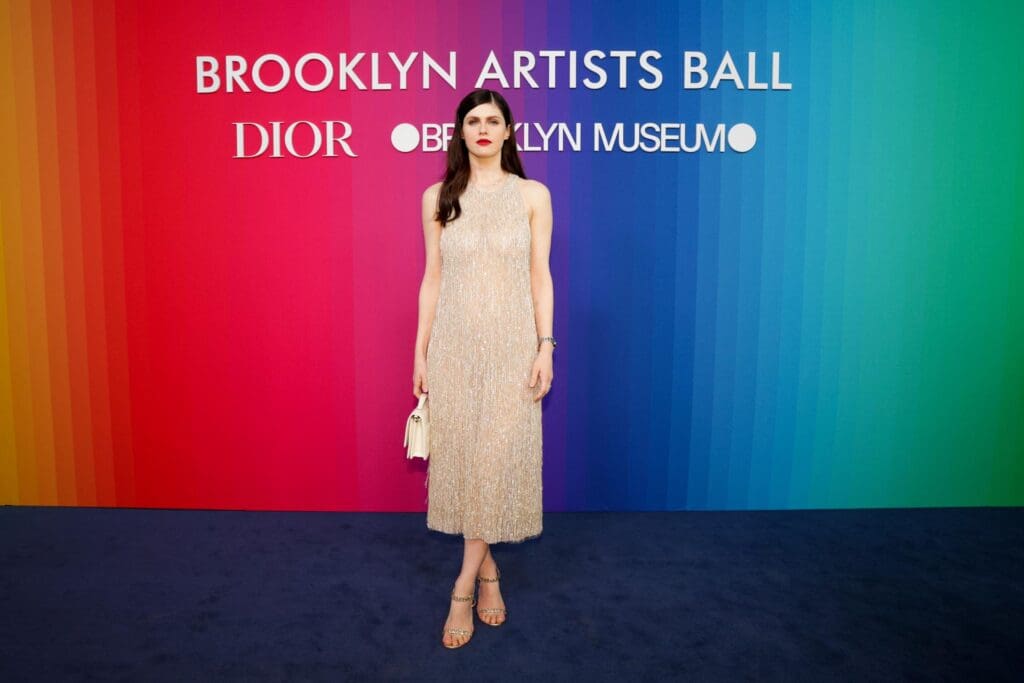 ブルックリン美術館で「2025 Brooklyn Artists Ball」が開催─ ディオールが彩り集う創造とファッションの饗宴 4 アレクサンドラ・ダダリオ