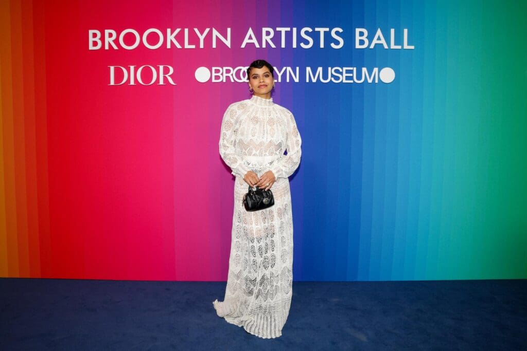 ブルックリン美術館で「2025 Brooklyn Artists Ball」が開催─ ディオールが彩り集う創造とファッションの饗宴 6 ザジー・ビーツ