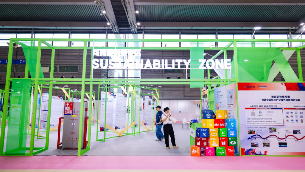 グローバルバイヤー約4万人が来場、「インターテキスタイル・深セン2025(Intertextile Shenzhen 2025)」が南中国の可能性を鮮明に 9 TrendFringe 02