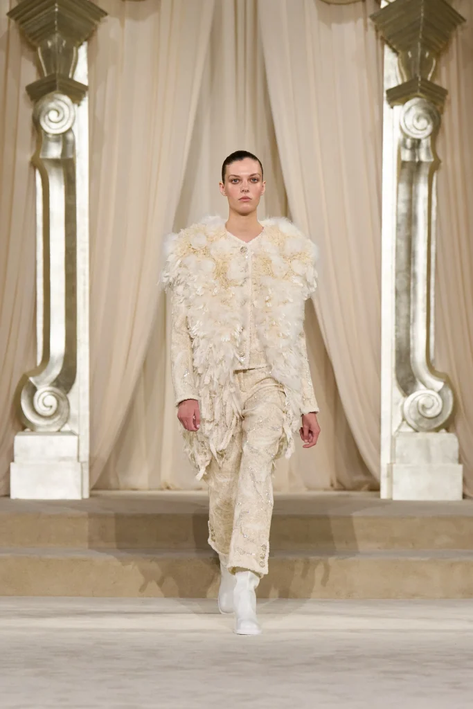 シャネル(Chanel)、110周年を祝う『2025年秋冬オートクチュールコレクション』を発表 15 00004 chanel fall 2025 couture
