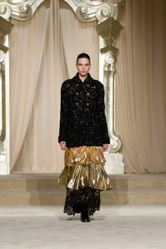 シャネル(Chanel)、110周年を祝う『2025年秋冬オートクチュールコレクション』を発表 19 00026 chanel fall 2025 couture