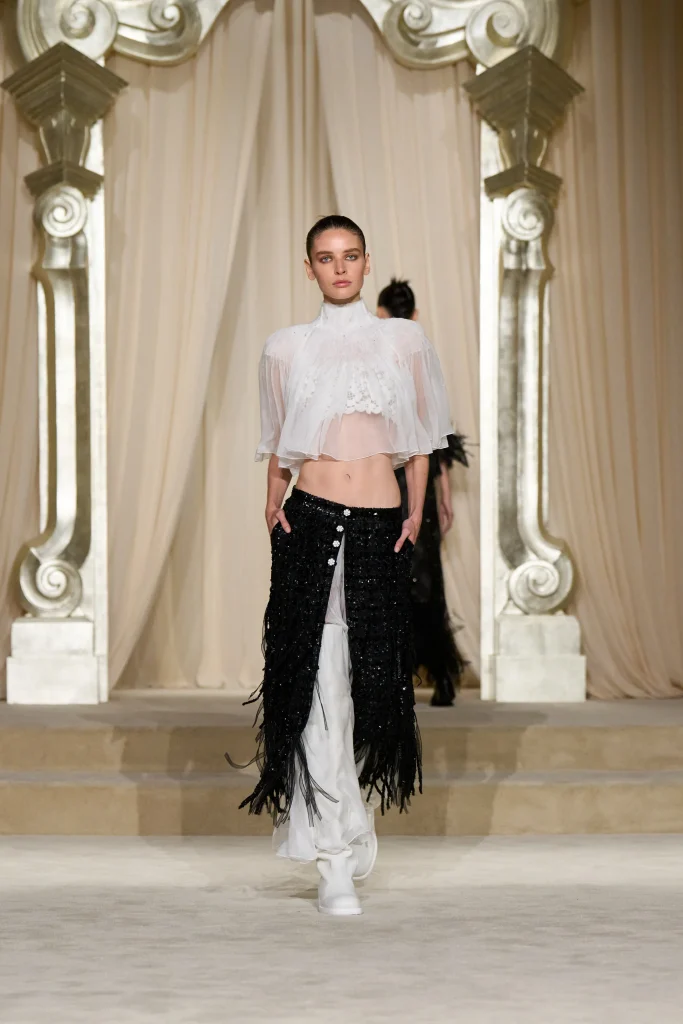 シャネル(Chanel)、110周年を祝う『2025年秋冬オートクチュールコレクション』を発表 20 00038 chanel fall 2025 couture