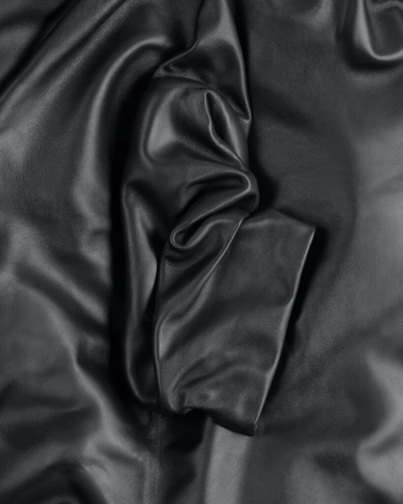 【CAMPER × ISSEY MIYAKE】一枚の布の発想から生まれた、しなやかなフットウェアコレクション「Peu Form」を発表 11 sub13
