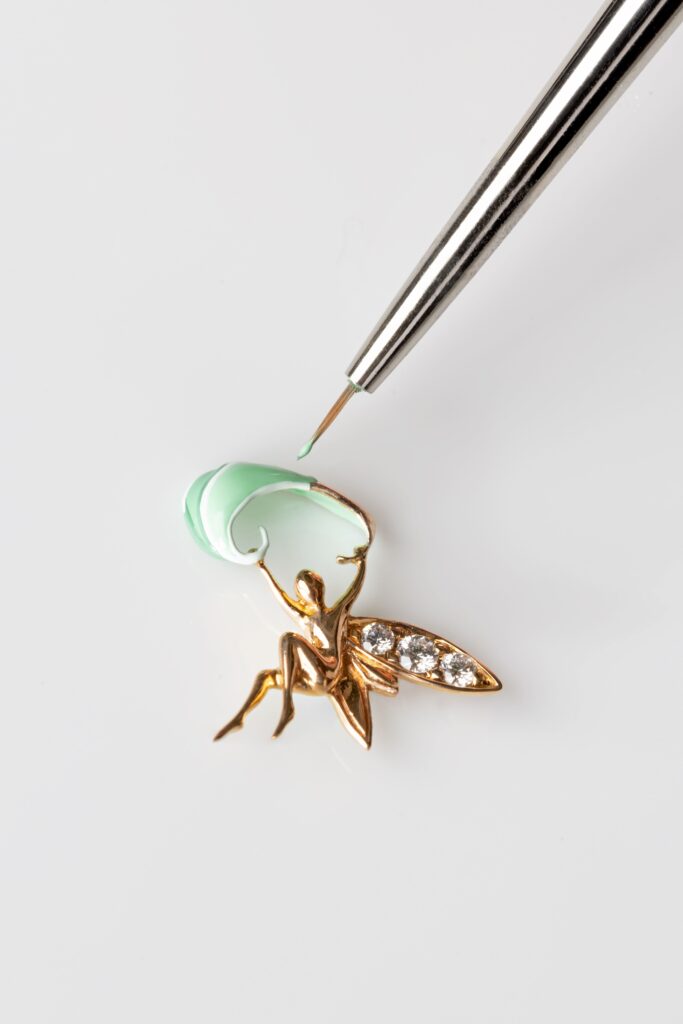 ヴァン クリーフ&アーペル(Van Cleef & Arpels)、自然の生命力を讃える新作「ペルレ エクストラオーディネール フリュイ アンシャンテ」発表 10 sub1 1