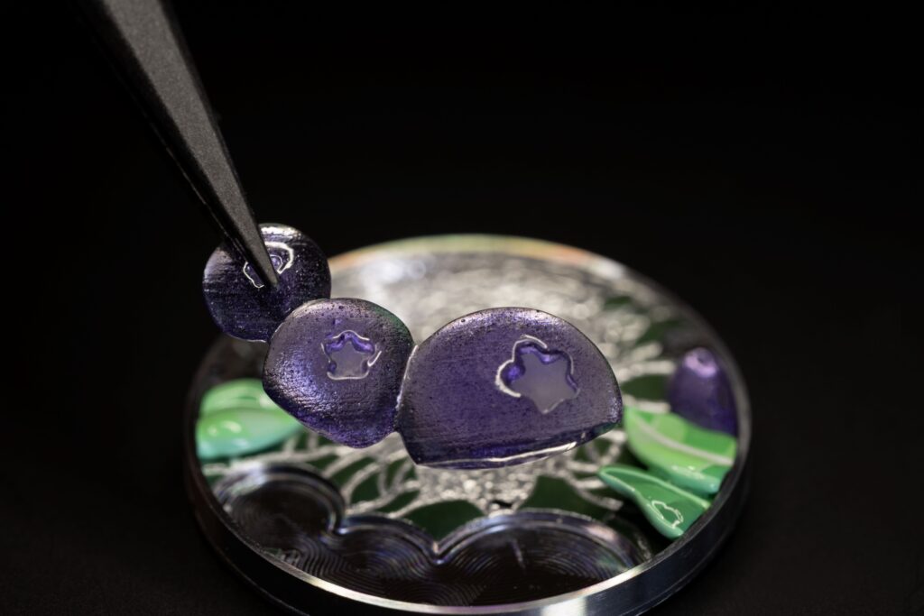 ヴァン クリーフ&アーペル(Van Cleef & Arpels)、自然の生命力を讃える新作「ペルレ エクストラオーディネール フリュイ アンシャンテ」発表 11 sub3 1