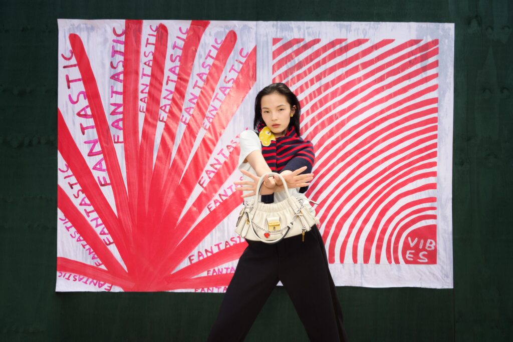マーク ジェイコブス(Marc Jacobs)、2025年秋キャンペーン「ジョイ(JOY)」を発表 10 sub5 2