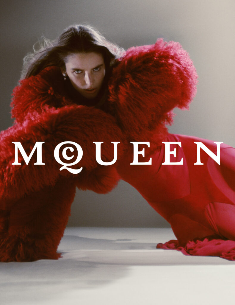 マックイーン(McQueen)が描く“反骨のエレガンス”― 2025年秋冬キャンペーン 9 sub5 3