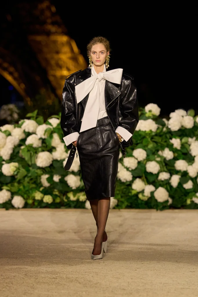 サンローラン(Saint Laurent)2026年春夏コレクション:夜のパリに響く女性像の変奏 15 00001 saint laurent spring 2026 ready to wear