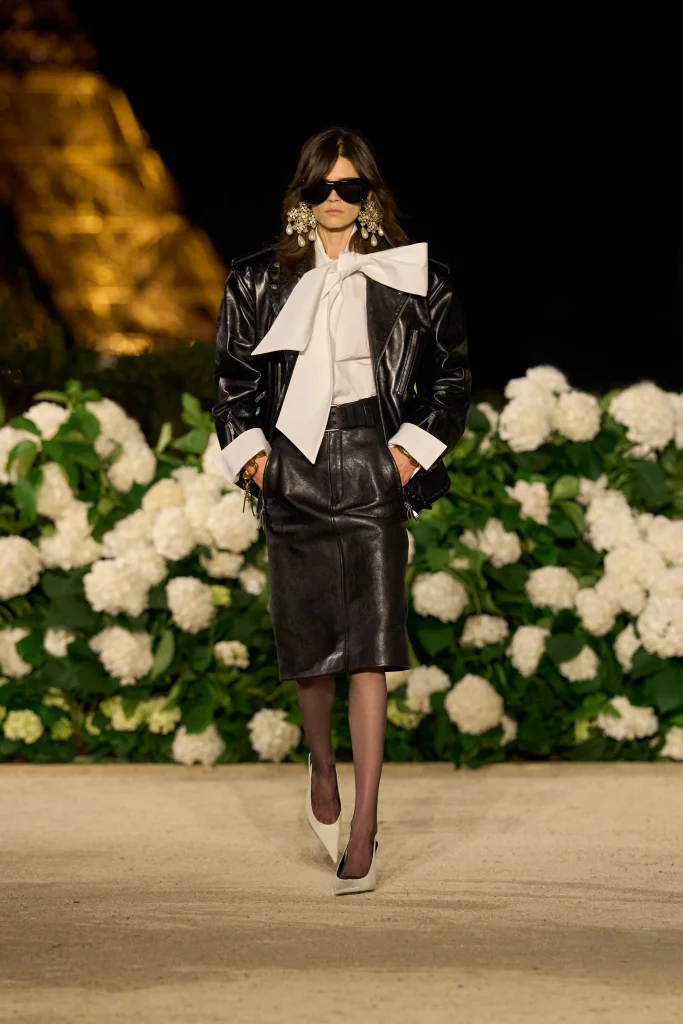 サンローラン(Saint Laurent)2026年春夏コレクション:夜のパリに響く女性像の変奏 16 00003 saint laurent spring 2026 ready to wear