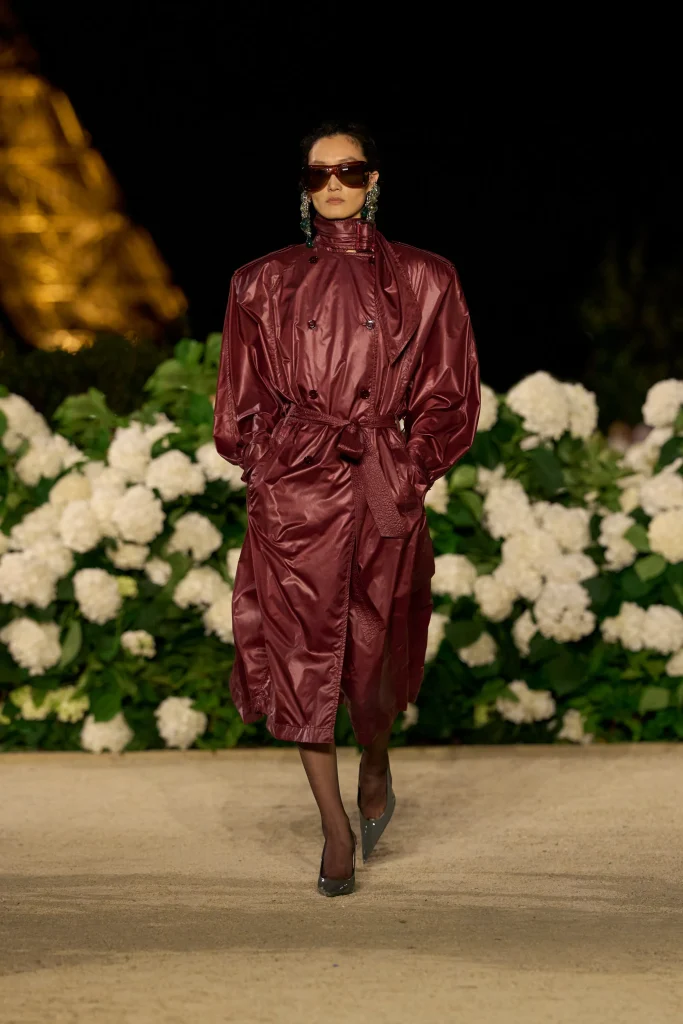 サンローラン(Saint Laurent)2026年春夏コレクション:夜のパリに響く女性像の変奏 19 00017 saint laurent spring 2026 ready to wear