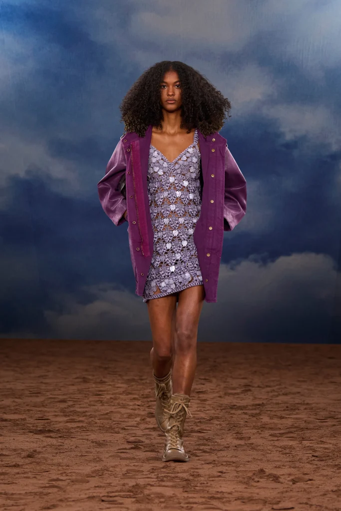 バーバリー(Burberry)、音楽とファッションが共鳴する2026年サマーコレクションを発表 14 00019 burberry spring 2026 ready to wear