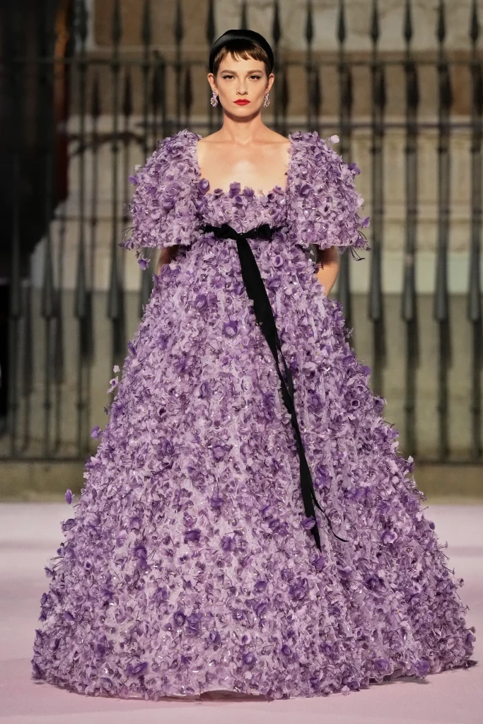 キャロリーナ ヘレラ(Carolina Herrera)、マドリードの中心で歴史的ショーを開催 17 00036 carolina herrera spring 2026