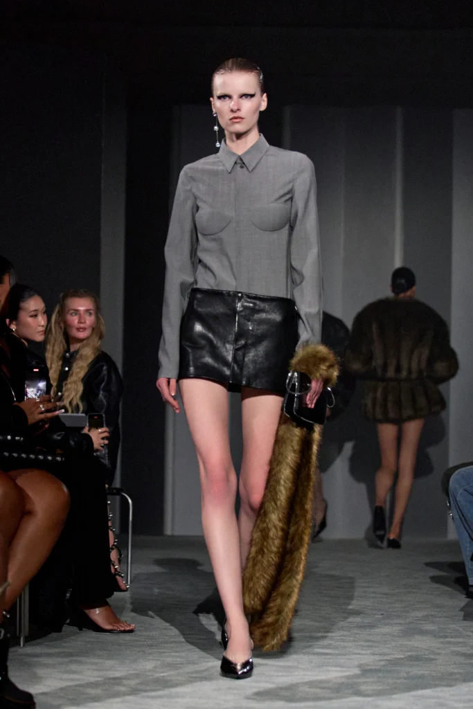 20周年を迎えたアレキサンダーワン(alexanderwang):“強き女性像”を描くマニフェスト 20 AlexanderWang TheMatriach Runway S26 Look008 2x3