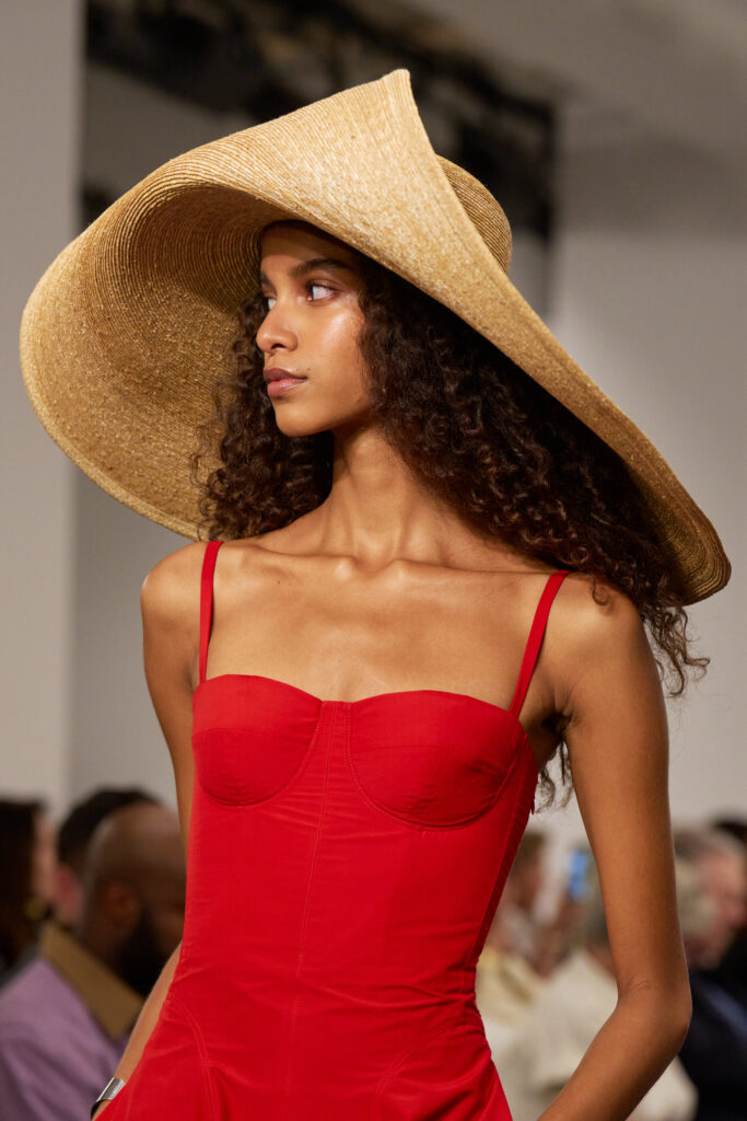 ラルフ ローレン(Ralph Lauren)2026年春夏コレクション─ 強さと官能を映すモダン・エレガンス 26 Look 02 1