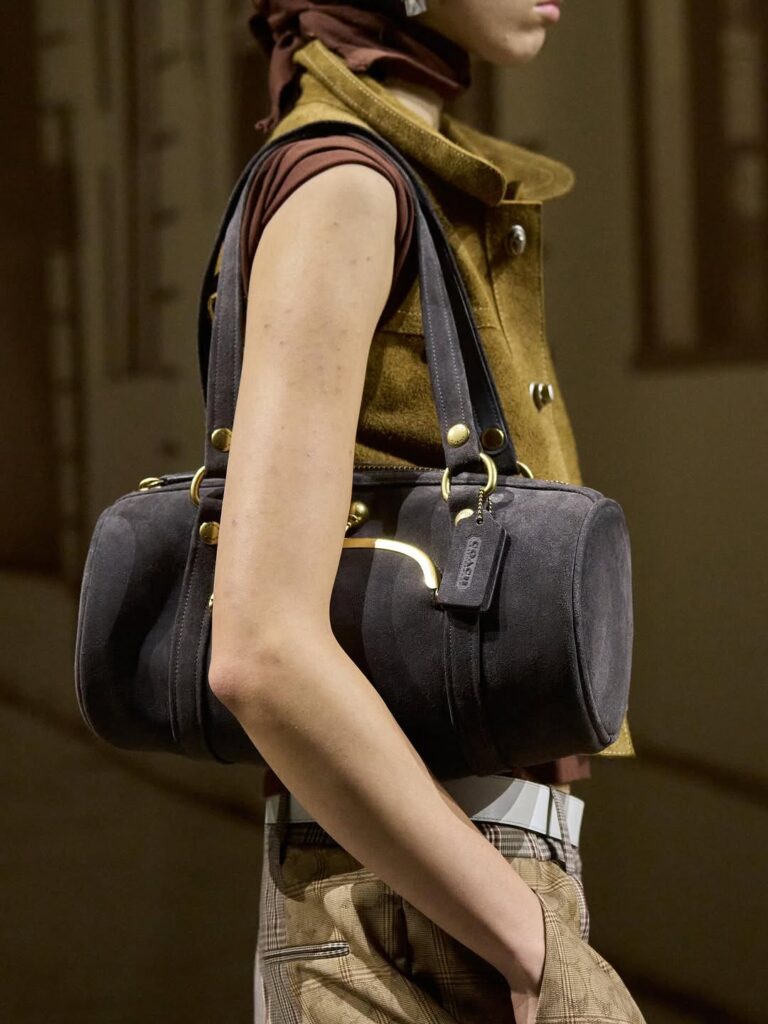 コーチ(COACH)2026年春夏コレクションー ニューヨークに息づく都市の記憶と夢 25 image 21