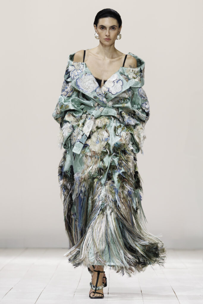 ジバンシィ(Givenchy)2026年春夏ー サラ・バートンが導く“自由としてのフェミニティ” 39 Givenchy SS26 WOMEN SHOW LOOK 50