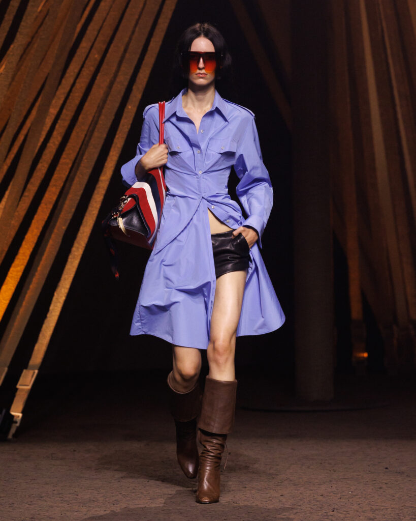 マックイーン(McQueen)2026年春夏コレクション──ショーン・マクギアーが描く“本能と秩序の再定義” 20 McQueen SS26 Look 03