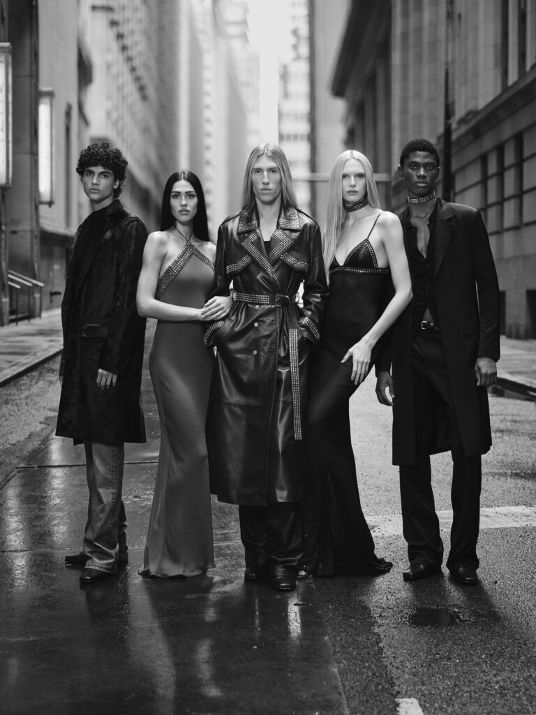 ザラ(ZARA)、ルドヴィック・ド・サン・セルナンと初のコラボコレクションを発表 12 251010 GVS ZARA Shot 06 107 v2 QC R300