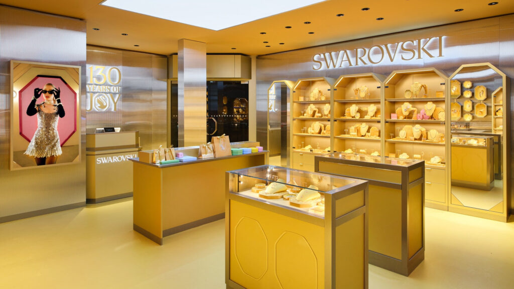 スワロフスキー(Swarovski)、創業130周年でパリ・シャンゼリゼ通りイルミネーションの独占スポンサーに 10 unnamed 5