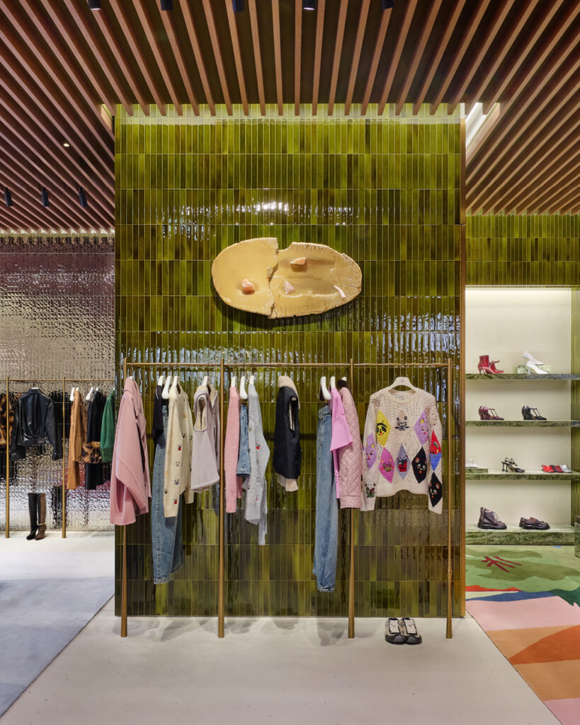 ロエベ(Loewe)、銀座に日本最大規模の新旗艦店「カサロエベ」をオープン 12 lwgf 227 4x5