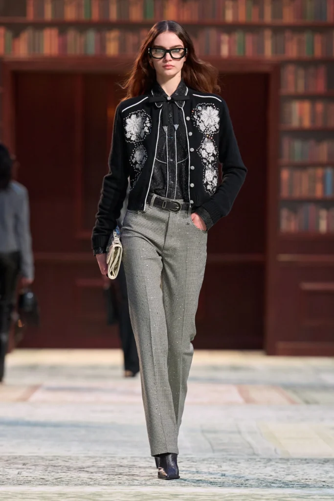 アミリ(Amiri)2026年秋冬 ─ ノスタルジアが導くメンズ&ウィメンズコレクション 22 00048 amiri fall 2026 menswear