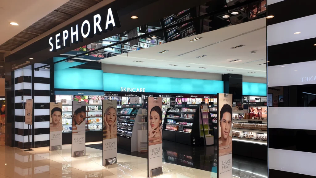 セフォラ(Sephora)とオリーブヤングが提携し、K-beautyの国際化を加速 4 Sephora 1