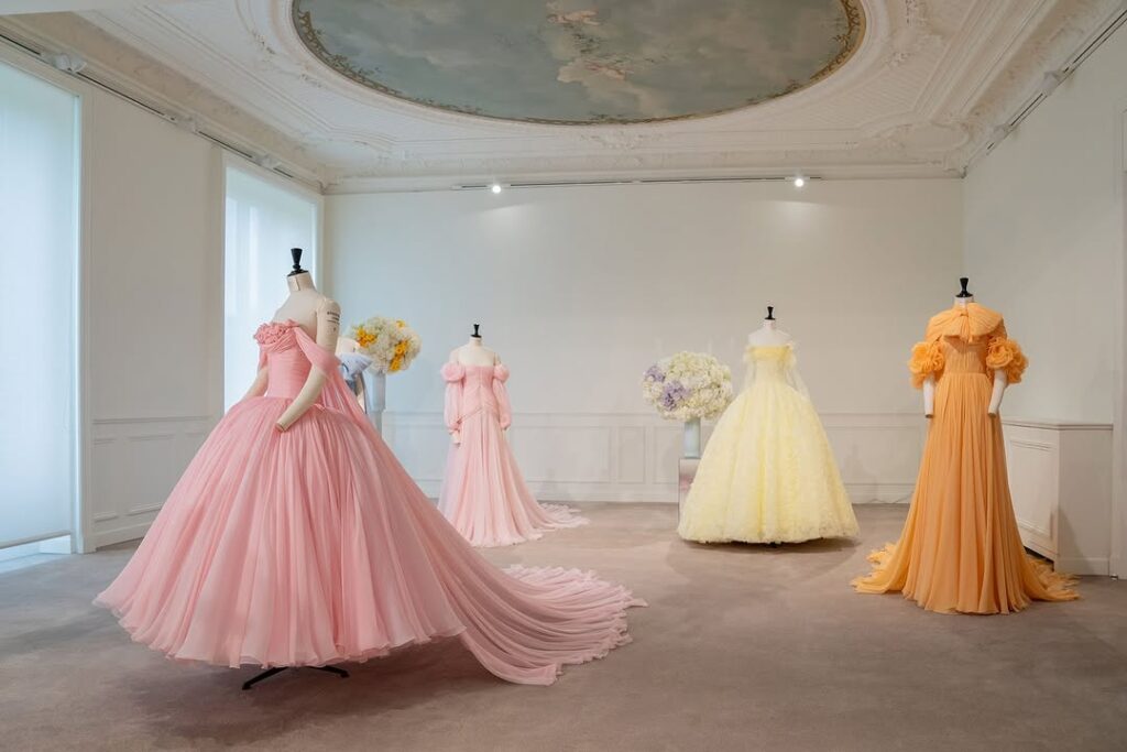 ジャンバティスタ ヴァリ(Giambattista Valli)、2026年春オートクチュール発表を直前で中止―ブランドの将来に不透明感 4 Giambattista Valli