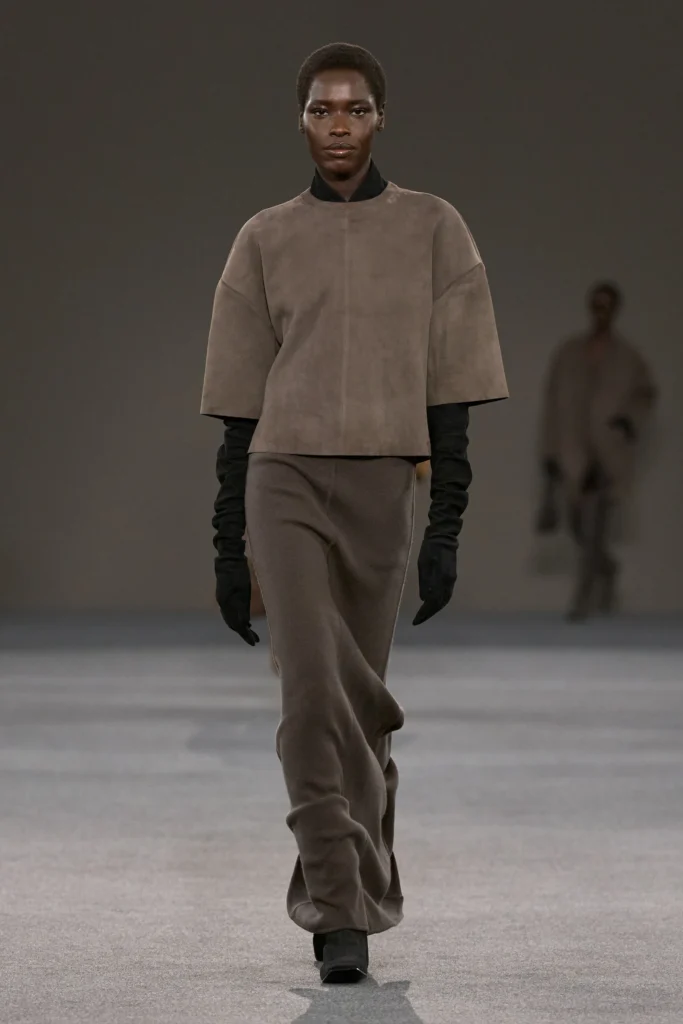 マックス マーラ(Max Mara)2026年秋冬:ヘリテージを纏う新時代の女性像 15 00001 max mara fall 2026 ready to wear 1