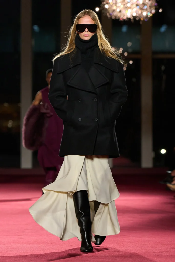 マイケル・コースコレクション(Michael Kors Collection)2026年秋冬が捧げる、ニューヨーク・シティへのオマージュ 25 00009 michael kors collection fall 2026 ready to wear