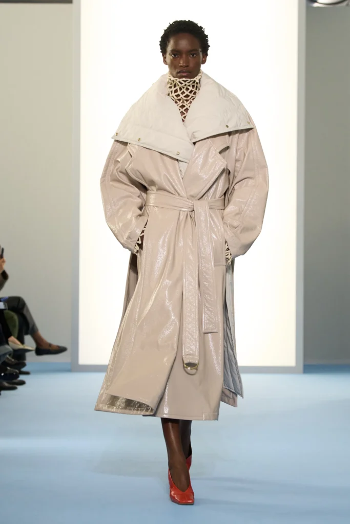 スポーツマックス(Sportmax)2026年秋冬:変化を纏う女性のための"ダイナミズム" 18 00009 sportmax fall 2026 ready to wear