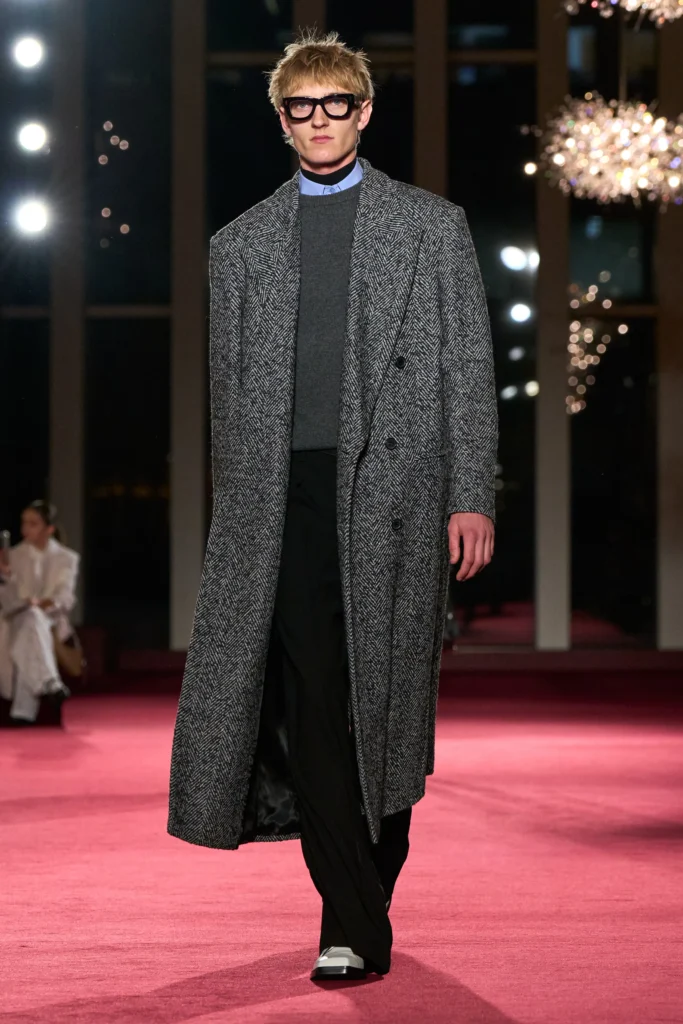 マイケル・コースコレクション(Michael Kors Collection)2026年秋冬が捧げる、ニューヨーク・シティへのオマージュ 27 00016 michael kors collection fall 2026 ready to wear