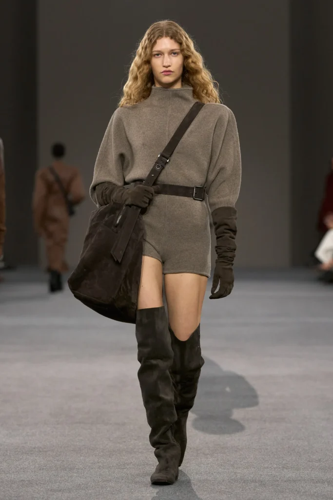 マックス マーラ(Max Mara)2026年秋冬:ヘリテージを纏う新時代の女性像 23 00020 max mara fall 2026 ready to wear 1