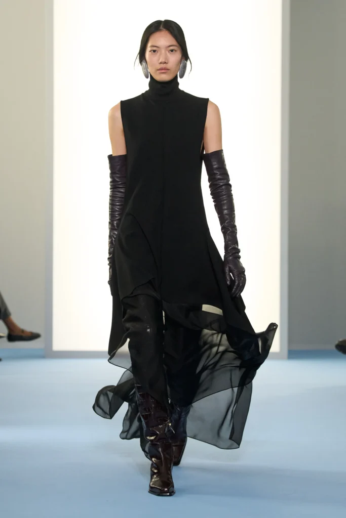 スポーツマックス(Sportmax)2026年秋冬:変化を纏う女性のための"ダイナミズム" 23 00032 sportmax fall 2026 ready to wear