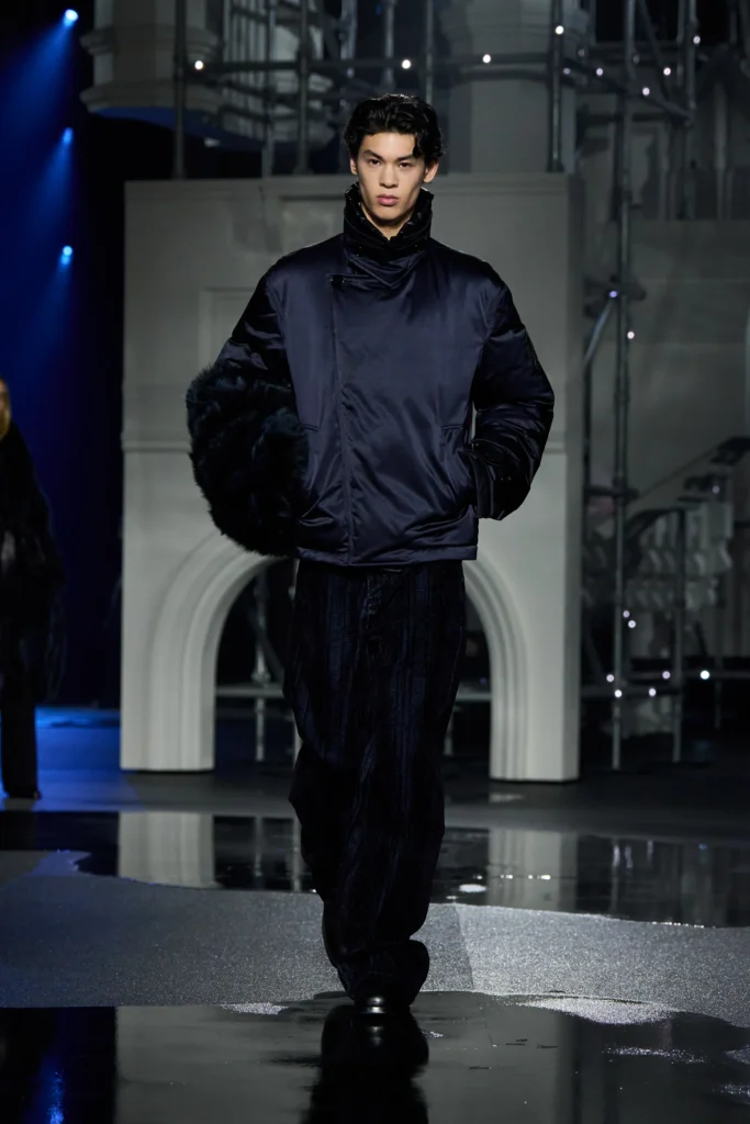 バーバリー(Burberry)、ダニエル・リーが描く“外へ出るための”2026年秋冬 23 00047 burberry fall 2026 ready to wear