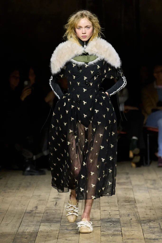 シモーネ ロシャ(Simone Rocha) 2026年秋冬:神話と現実を縫い合わせた、アディダスとの新章 31 00052 simone rocha fall 2026 ready to wear